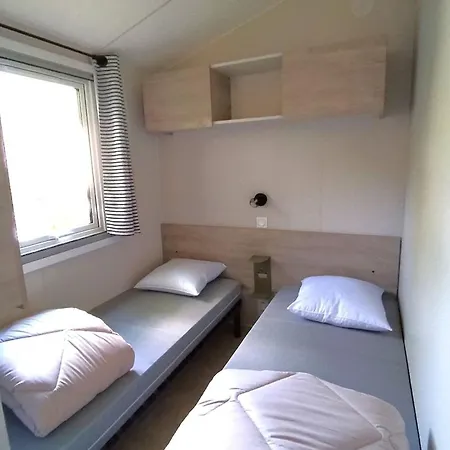 Kamp alanı Mobil Avec Tv, Animaux Admis - 6 Pers. - Api-1-52-2250 *