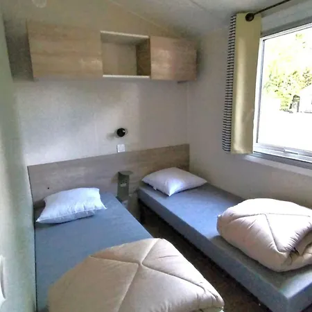 Mobil Avec Tv, Animaux Admis - 6 Pers. - Api-1-52-2250 *